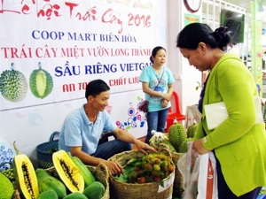 Sầu riêng bay xa